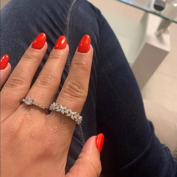 Restock-New 925 Sterling Silver Diamond Flower Ring - Picture 6 of 6